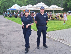dzielnicowi z komisariatu VII podczas festynu