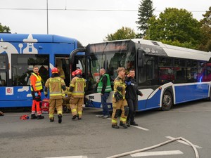 Słuzby ratunkowe w trakcie ćwiczeń