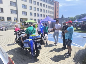 policjanci z wizytą w DPS