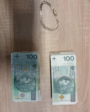 Zdjęcie zabezpieczonych pieniędzy