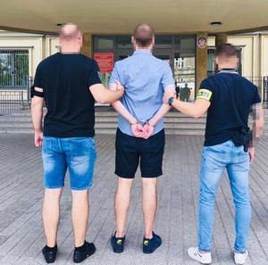 1 zatrzymany prowadzony do prokuratury