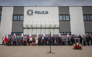 policjanci podczas uroczystości