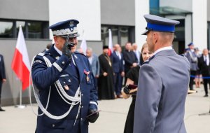 policjanci podczas uroczystości