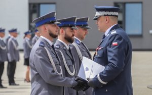 policjanci podczas uroczystości