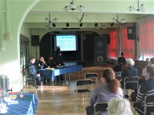 2. Debata społeczna w Młodzieżowym Domu Kultury z udziałem policjantów z Komisariatu VII Policji w Krakowie