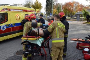 Ćwiczenia praktyczne policji oraz służb ratunkowych.